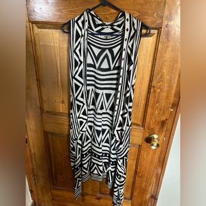 Chelsea & Violet Navajo Pattern Women’s Shawl Top Sleeveless